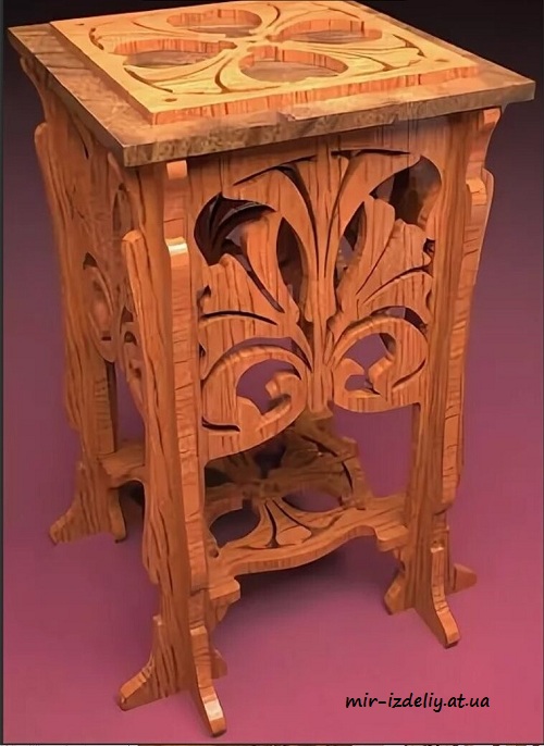 Табуретка stool ornamented with ferns